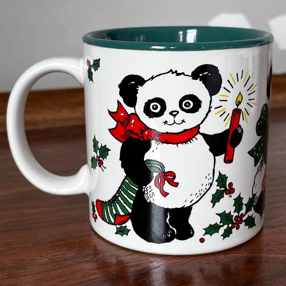 Vintage Potpourri Press Christmas Mug Panda Bear Wrap-Around Design Japan Green - Picture 3 of 8